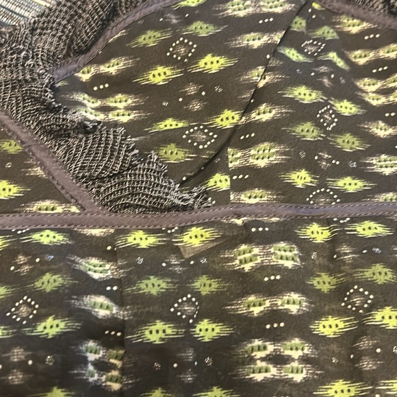 🆕Cynthia Steffe Green Printed Cami in Size 8 - Picture 3 of 5